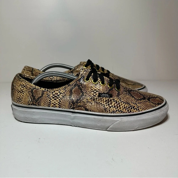 Vans Off the Wall Authentic Snakeskin Print Skate Shoes Women Size 9 (206 Box 24 - Picture 1 of 9